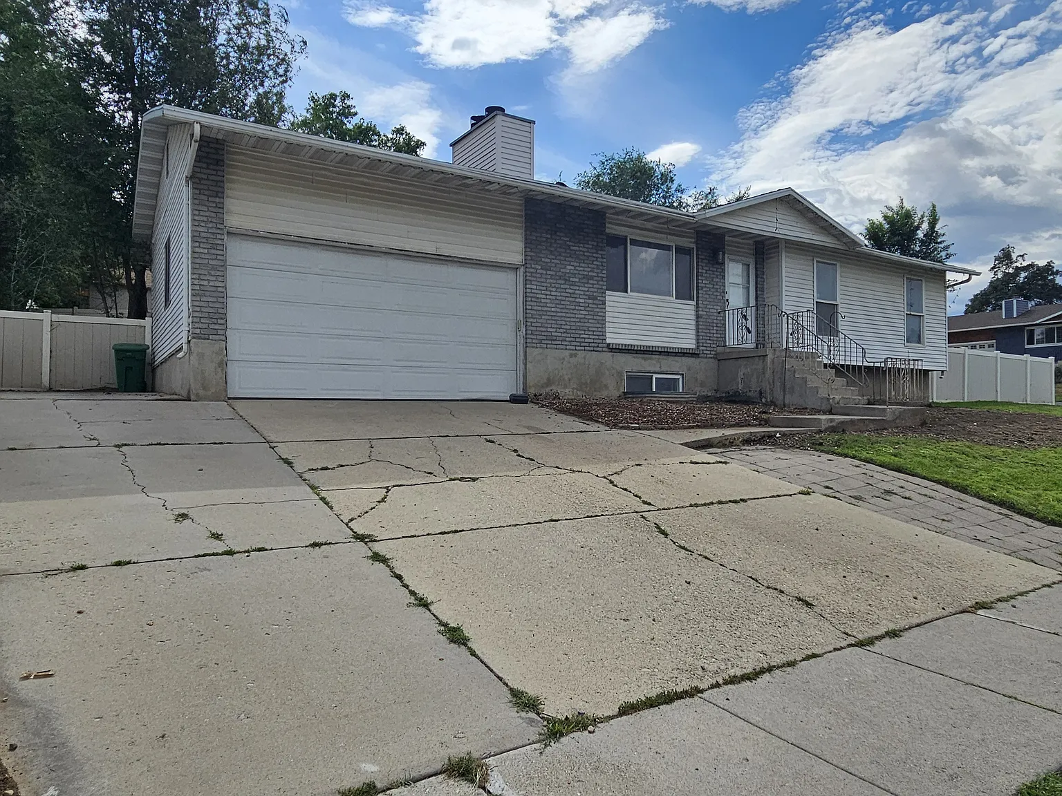 5 bed, 2328 sqft, $2,799 — Photo 1