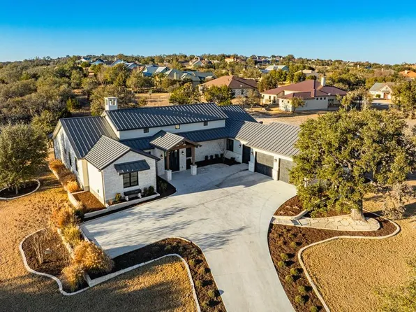 4104 Stonecreek Dr, Kerrville, TX 78028