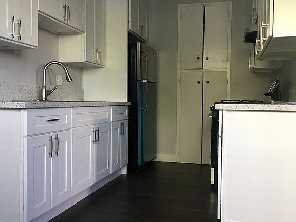 3rd image of 5537 Lexington Ave APT 5