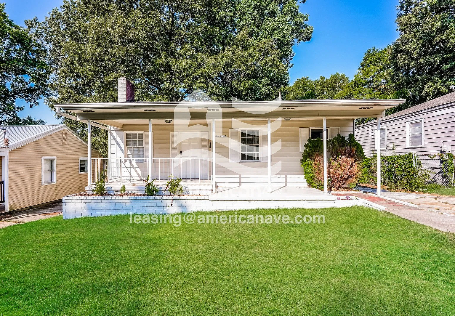 2 bed, 1.0 bath, 892 sqft, $872 — Photo 1