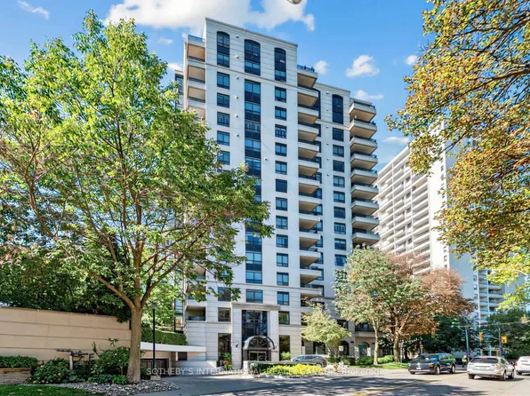38 Avoca Ave #704, Toronto, ON M4T 2B9