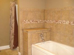 406 Hawthorne Rd, Kings Mountain, NC 28086