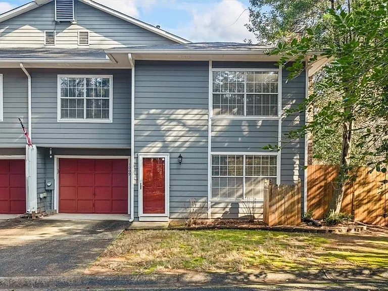 1009 Knights Bridge Ct — Photo 1