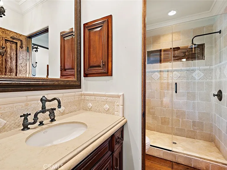 5 Via Monarca St — Photo 31