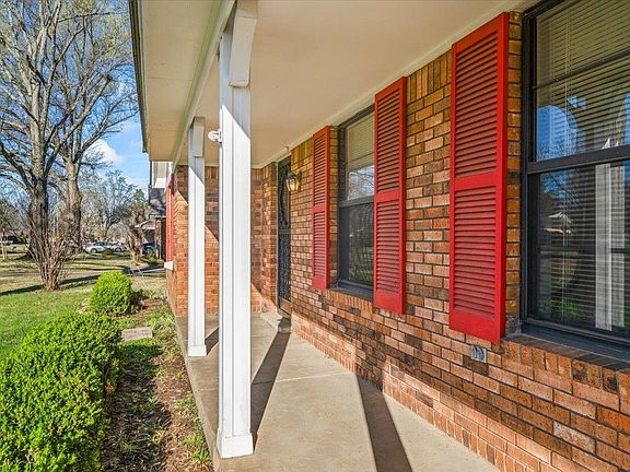 4th image of 6824 Dawnhill Rd