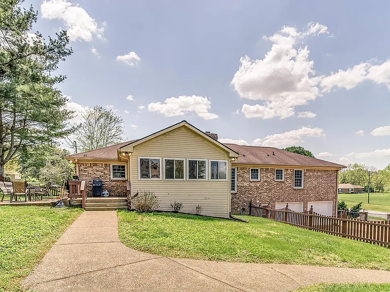 9503 Inavale Ln — Photo 5