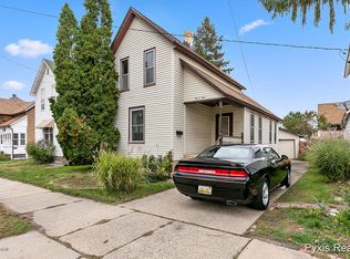 1009 Crosby St NW, Grand Rapids, MI 49504