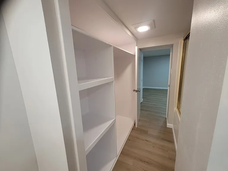 2518 W Kansas St — Photo 15