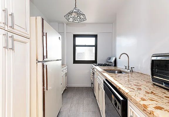 4th image of 21-25 34th Ave #14C