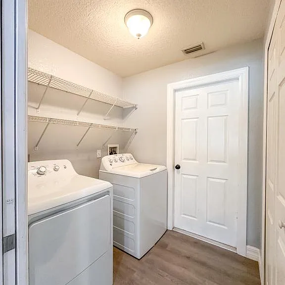 13280 Foresman Blvd — Photo 21