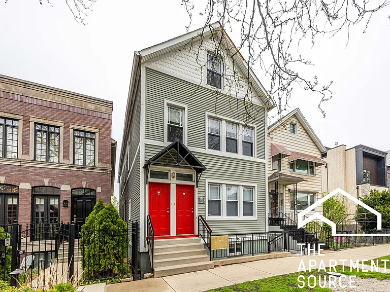 1738 W Altgeld St #2R — Photo 17