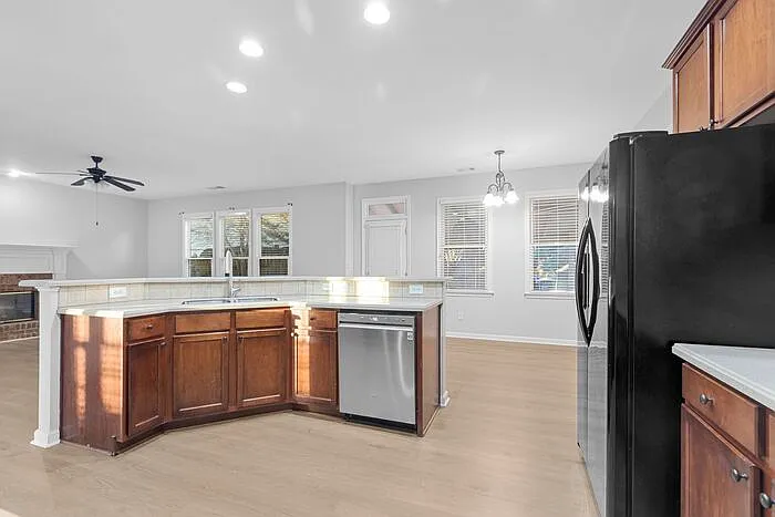 2375 Chandler Grove Dr — Photo 12