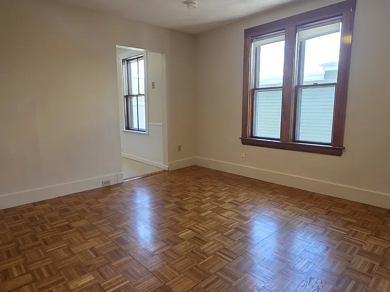 23-25 Clinton St #2 — Photo 4