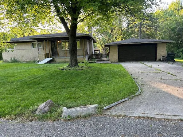 52412 Pappy Ln, Shelby Township, MI 48316