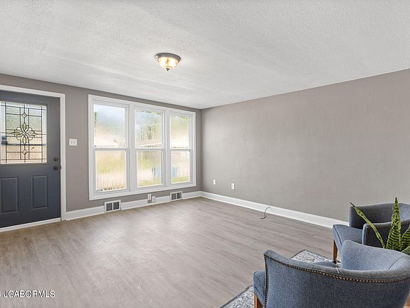 4th image of 413 Donna Bella Pl