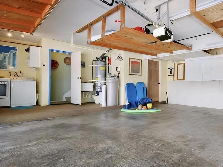 4531 Chateau Dr — Photo 23