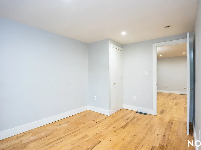 375 Vernon Ave #1 — Photo 9