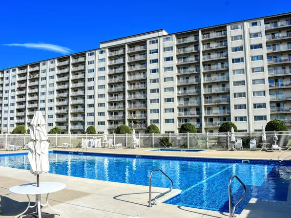 200 Cove Way Unit 513, Quincy, MA 02169