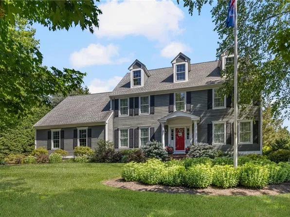 55 Harvest Dr, Portsmouth, RI 02871