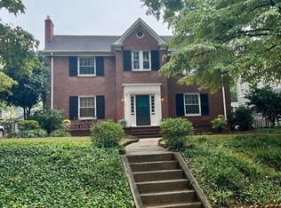 823 Henley Pl, Charlotte, NC 28207