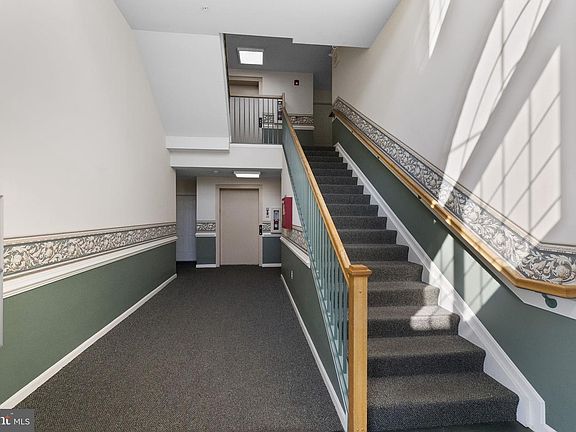 4th image of 593 Cawley Dr Unit 3A