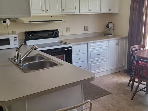 3rd image of 312 Shawn Ave #0