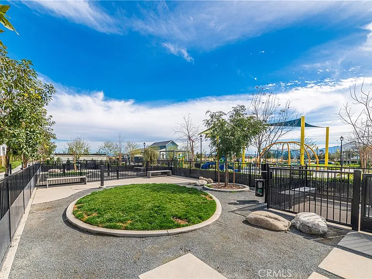 2472 E Stanley Paseo — Photo 30
