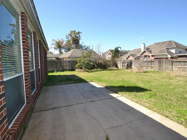 1711 Emma Cove Ct — Photo 35