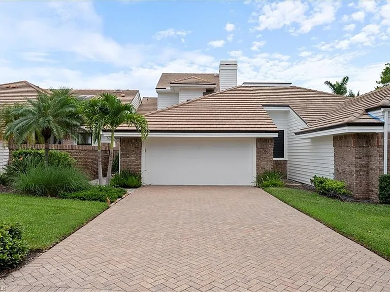 569 Park Shore Dr #G5 — Photo 2