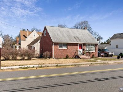 65 E 54th St, Elmwood Park, NJ, 07407