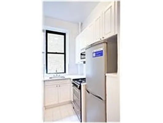 Rented by Douglas Elliman | media 19