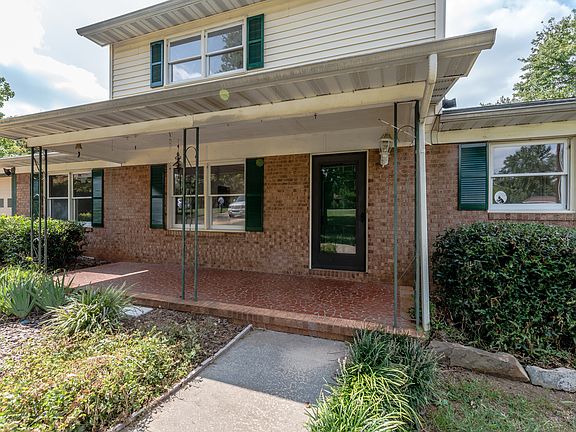 2nd image of 180 Regal Cir