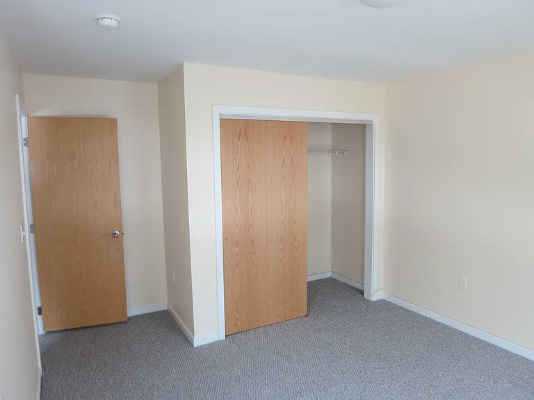 5811 Bryant St #18 — Photo 10