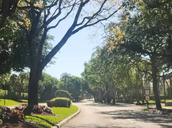 7032 Chesapeake Cir, Boynton Beach, FL 33436