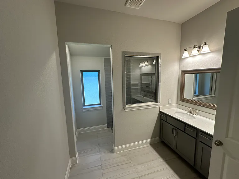 8216 Legacy Trl — Photo 6