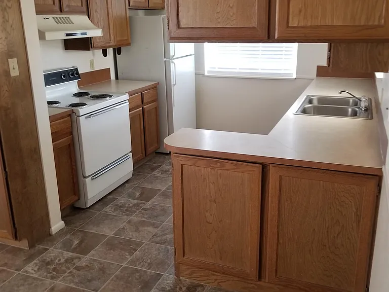 423 N Cedar Blvd — Photo 2
