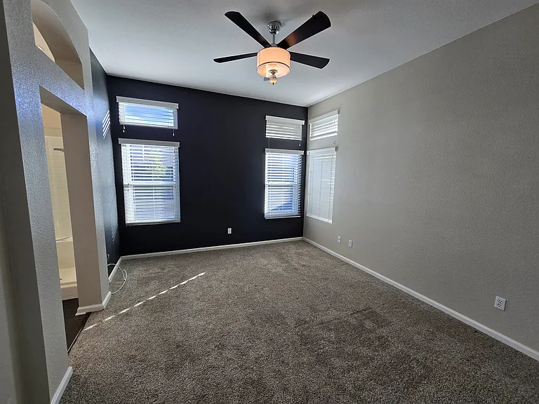 2428 Stefanie Dr — Photo 18