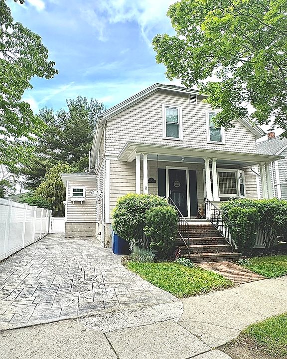 1st image of 11 Moynan St