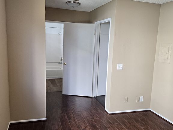 4th image of 5520 Fulcher Ave #100