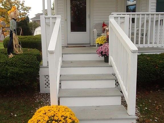 4th image of 54 Leroy Ave