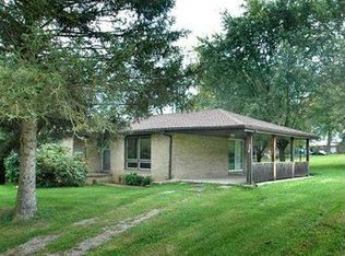 228 Spring Valley Rd, Jeannette, PA 15644