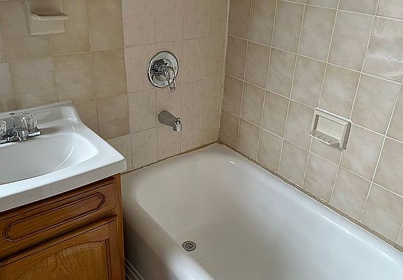 4th image of 160 Beach 117 St #10L