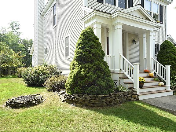 2nd image of 60 Waterview Dr