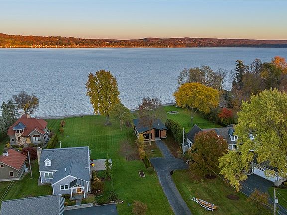 2nd image of 2010 W Lake Rd