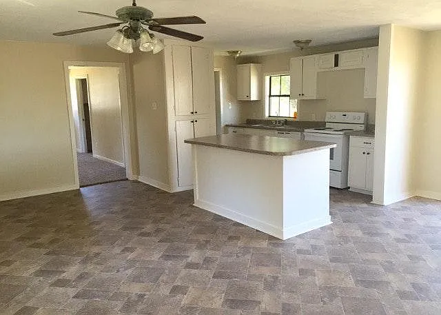Troup Hwy, Tyler — Photo 1