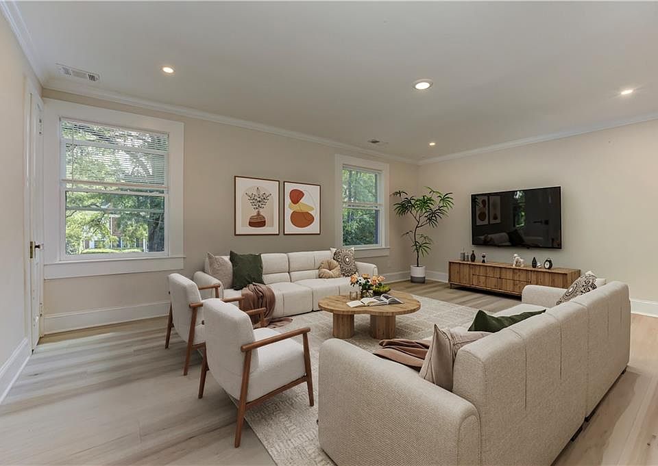 1st image of 83 26th St NW #Top