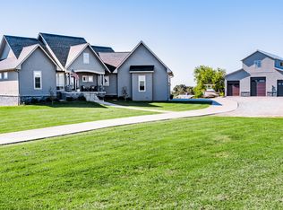 2216 Indian Ridge Rd, Blaine, TN 37709