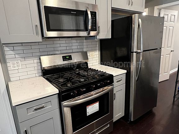 4th image of 3510 W Irving Park Rd APT 2