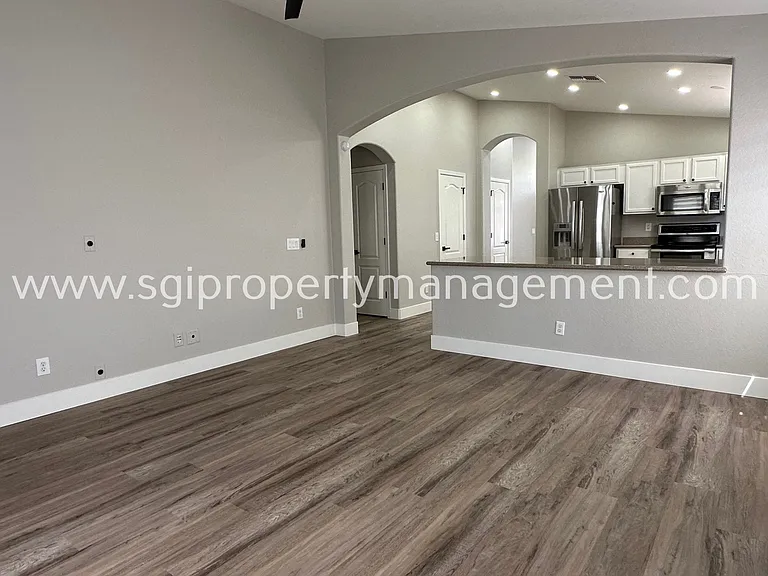 2523 W White Feather Ln — Photo 6