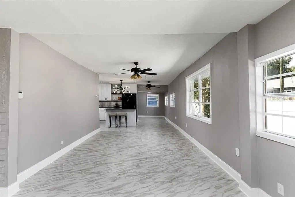 2 bed, 1.0 bath, 1056 sqft, $2,300 — Photo 3